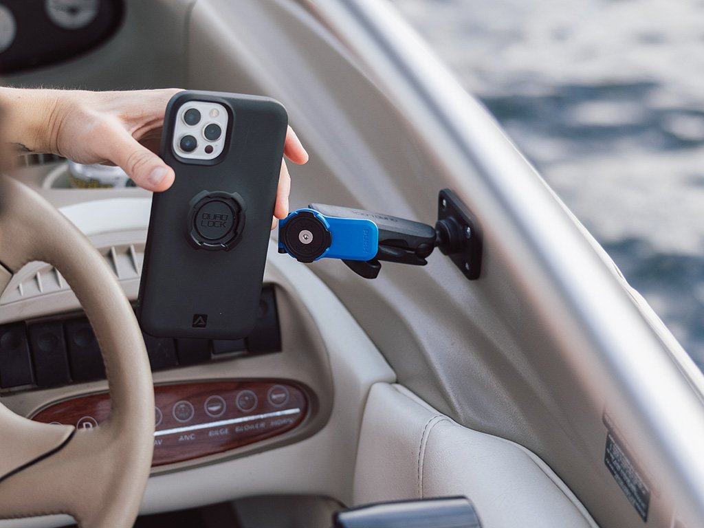 secure mount for smartphones while outdoors