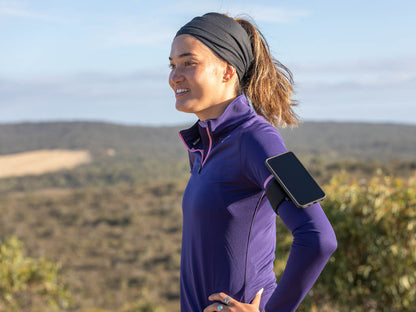 runner with samsung galaxy and quad lock running armband